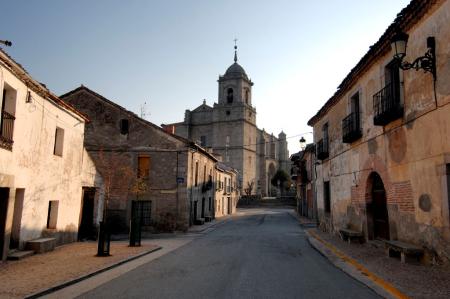 Iglesia desde calle Mayor.-8JPG