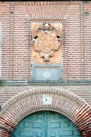 escudo casa calle caballeros